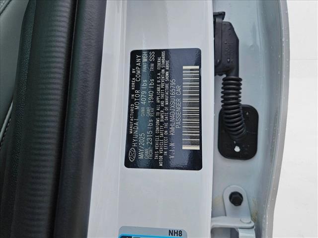 new 2025 Hyundai ELANTRA HEV car, priced at $30,532