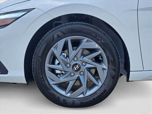 new 2025 Hyundai ELANTRA HEV car, priced at $26,455