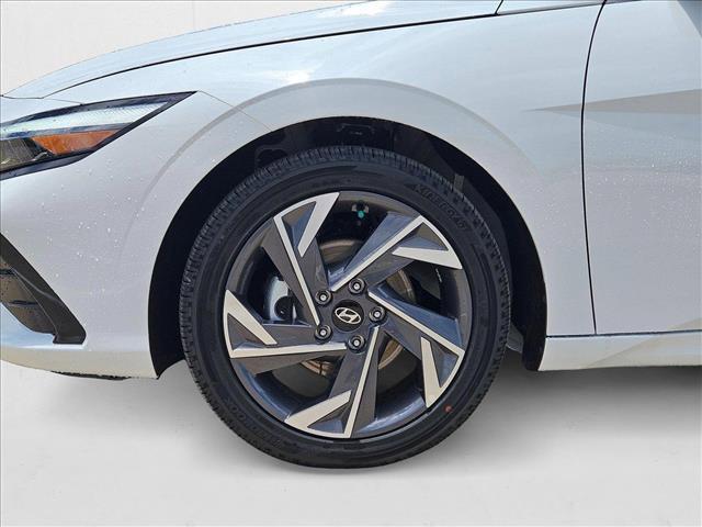 new 2025 Hyundai Elantra car, priced at $27,538