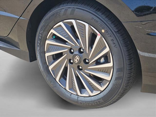 new 2026 Hyundai Sonata Hybrid car, priced at $39,011