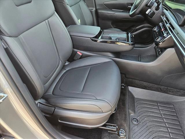 used 2025 Hyundai TUCSON Hybrid car, priced at $31,488