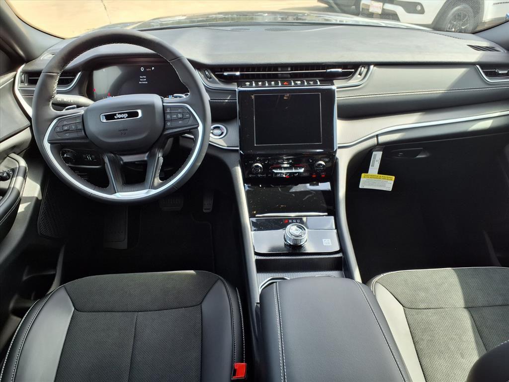 new 2025 Jeep Grand Cherokee car, priced at $39,716