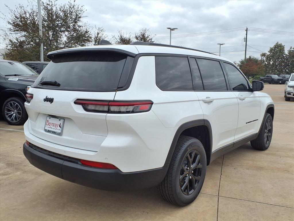 new 2025 Jeep Grand Cherokee L car, priced at $40,001