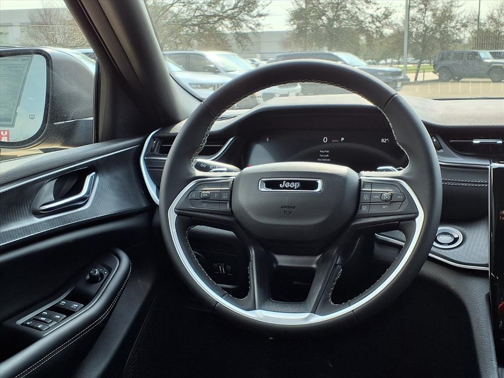 new 2026 Jeep Grand Cherokee car, priced at $36,854