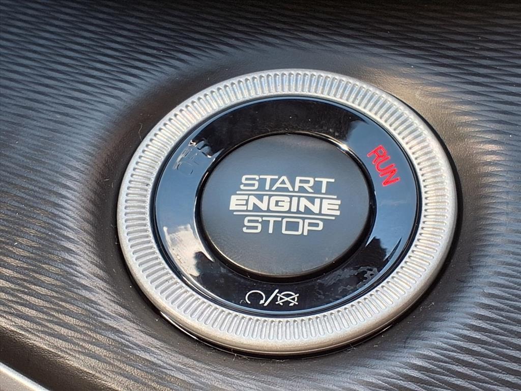 new 2025 Jeep Grand Cherokee car, priced at $37,308