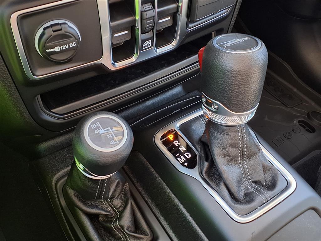 new 2025 Jeep Gladiator car, priced at $43,997