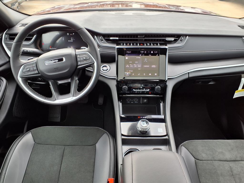 new 2025 Jeep Grand Cherokee car, priced at $41,231