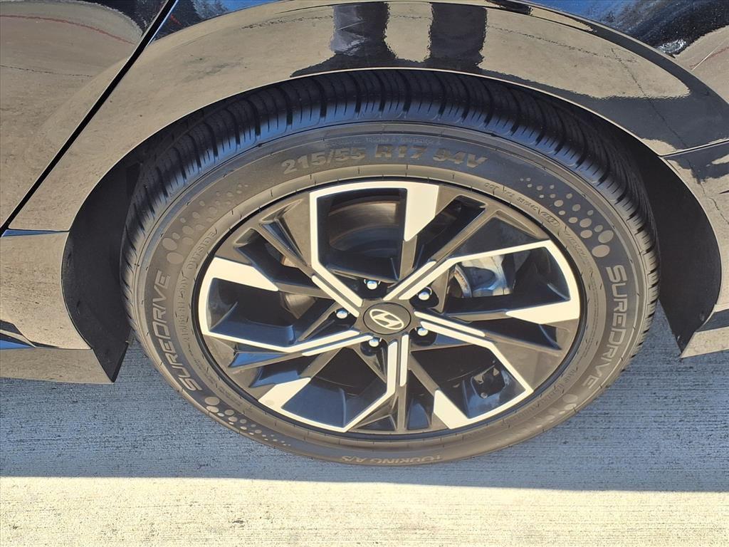 used 2025 Hyundai Sonata car, priced at $20,594