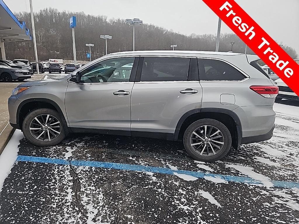 used 2019 Toyota Highlander car, priced at $23,250