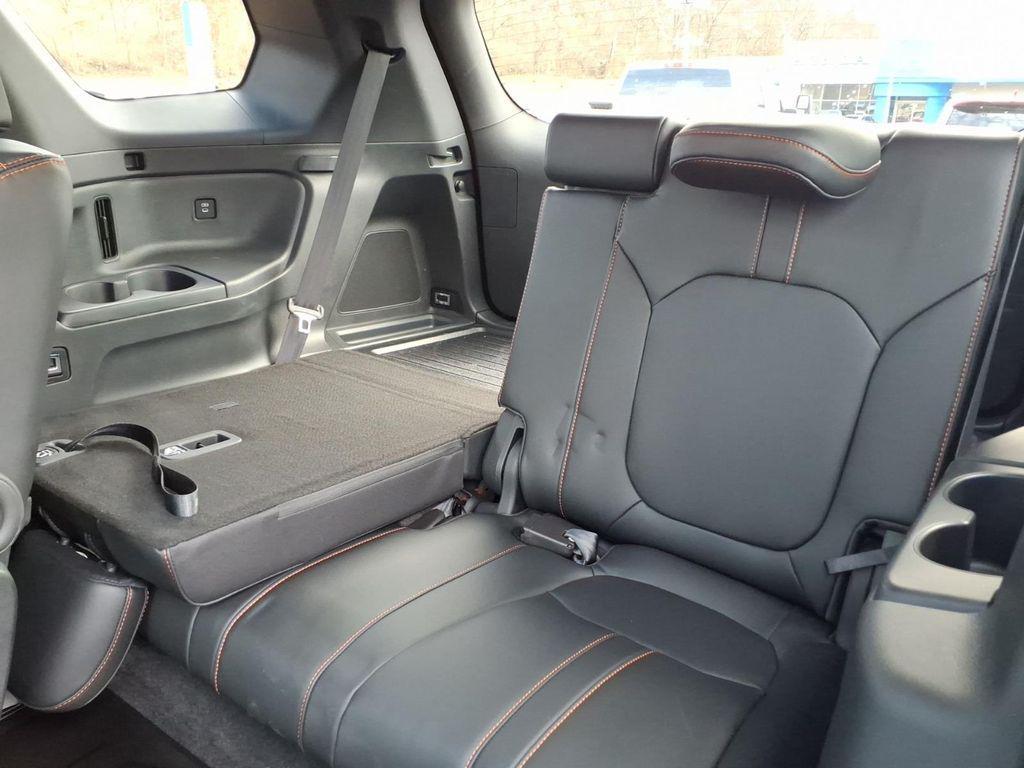 used 2025 Honda Pilot car, priced at $41,500