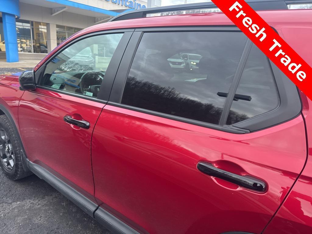 used 2025 Honda Pilot car, priced at $41,500