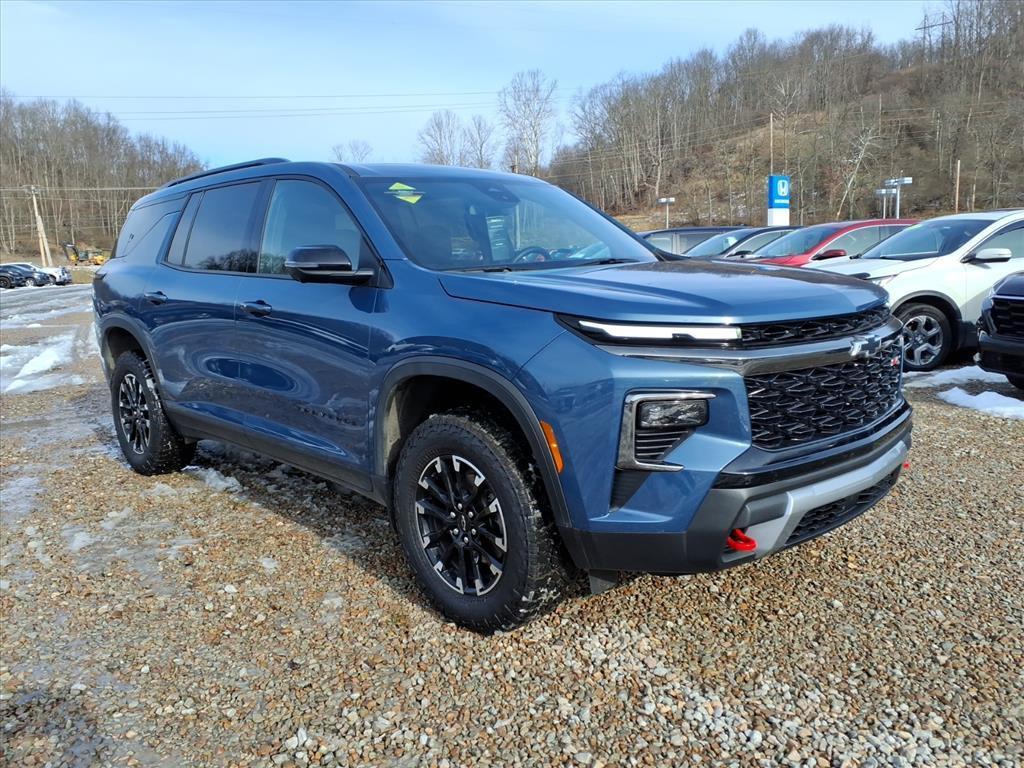 used 2024 Chevrolet Traverse car, priced at $41,500
