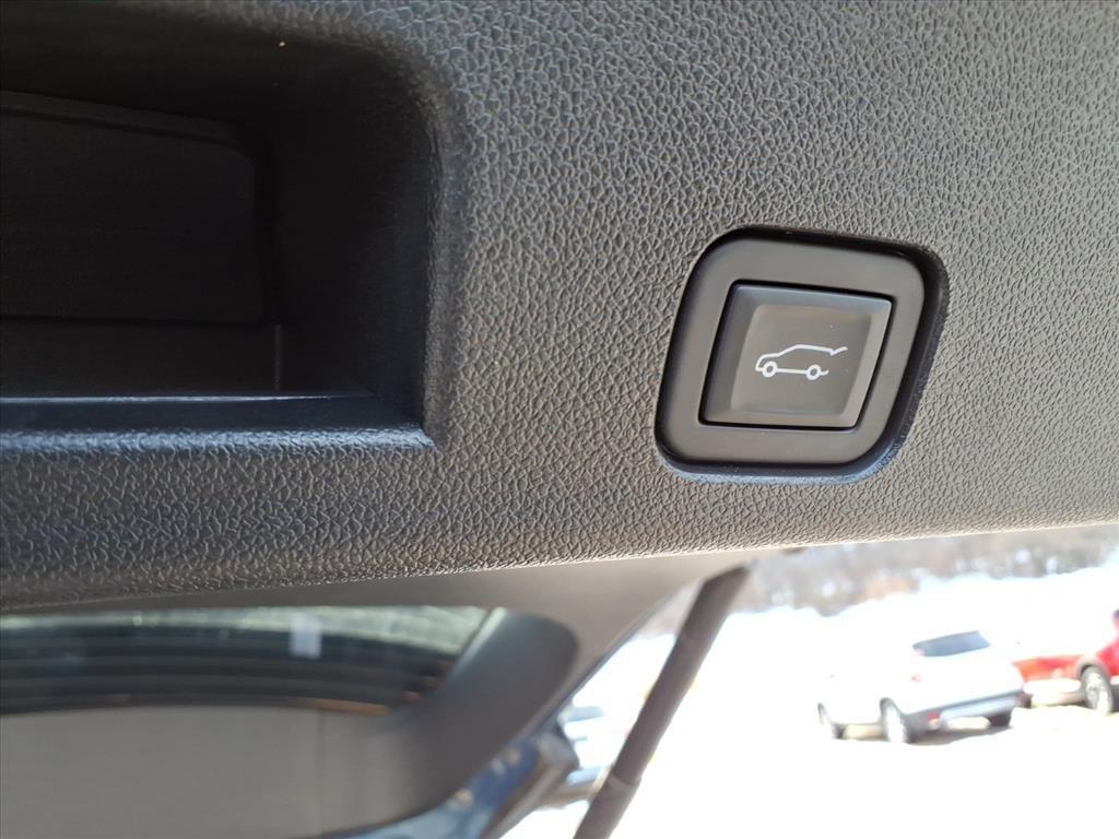 used 2024 Chevrolet Traverse car, priced at $41,500