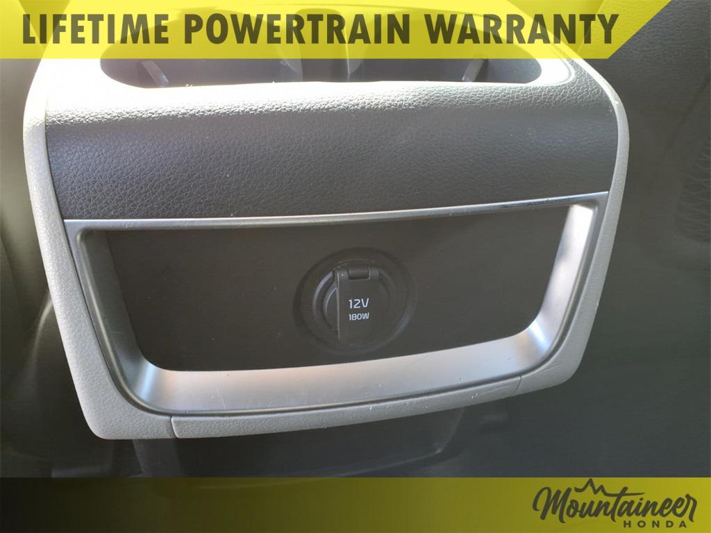 used 2022 Kia Carnival car, priced at $23,990