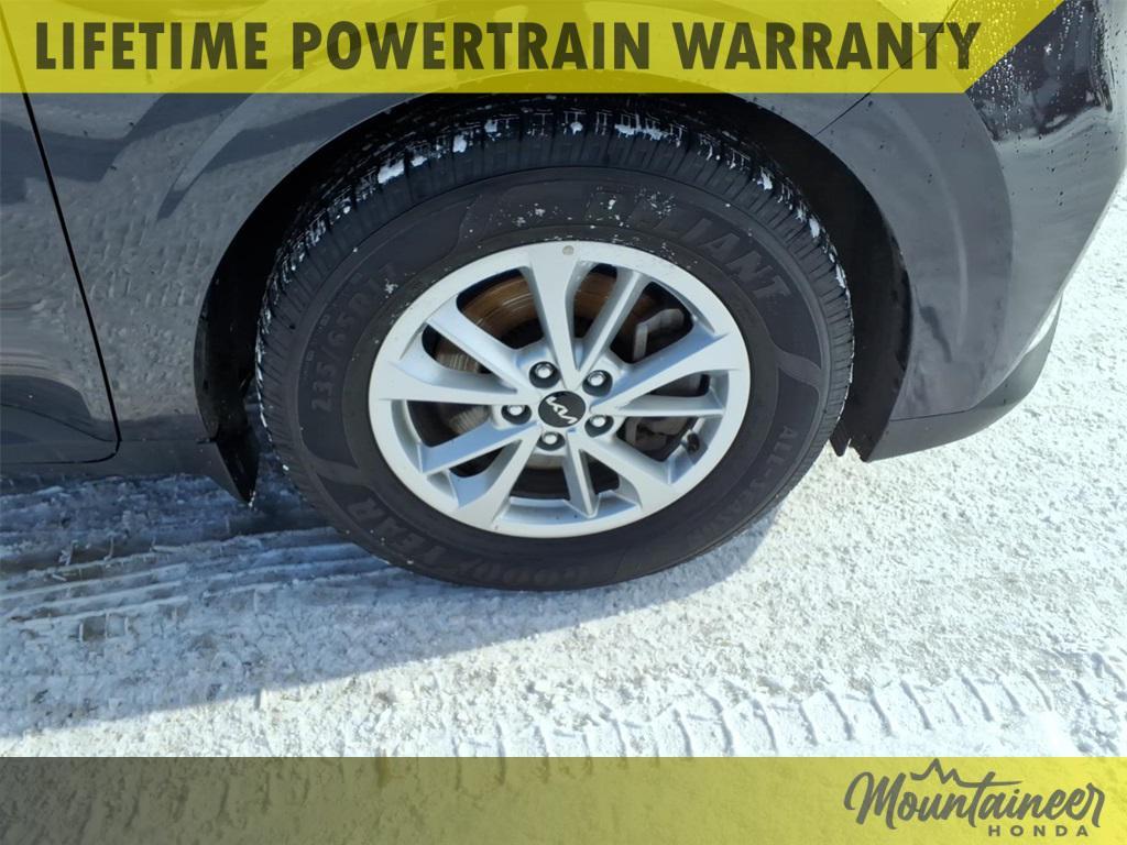 used 2022 Kia Carnival car, priced at $23,990