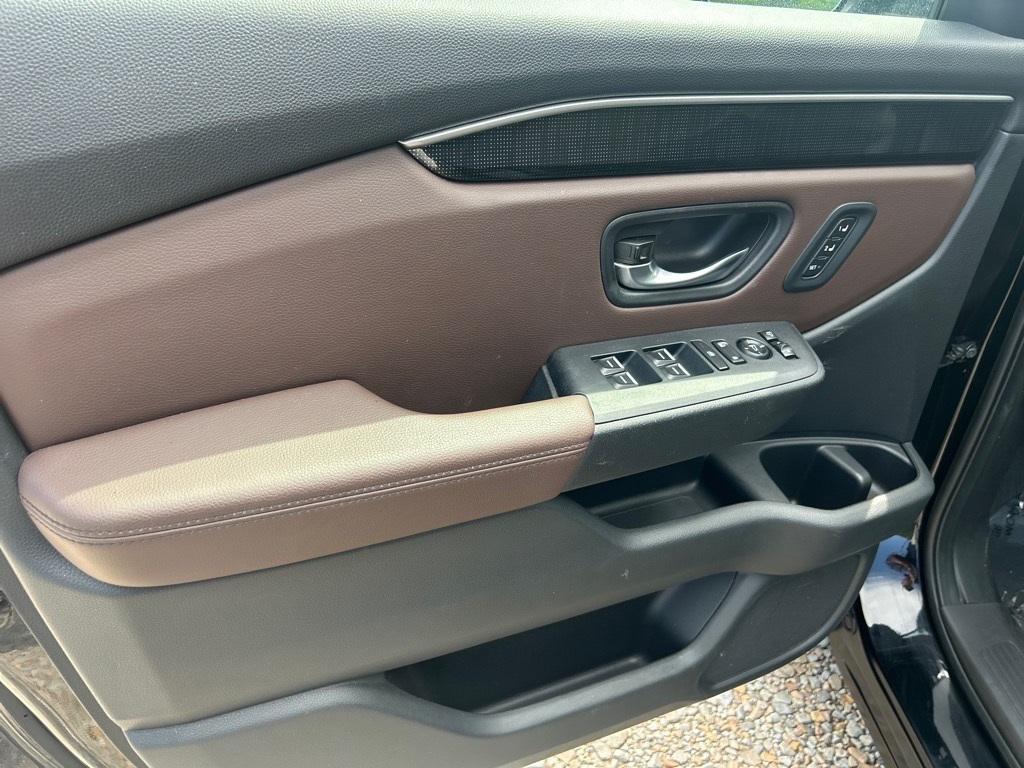 used 2023 Honda Pilot car, priced at $32,990