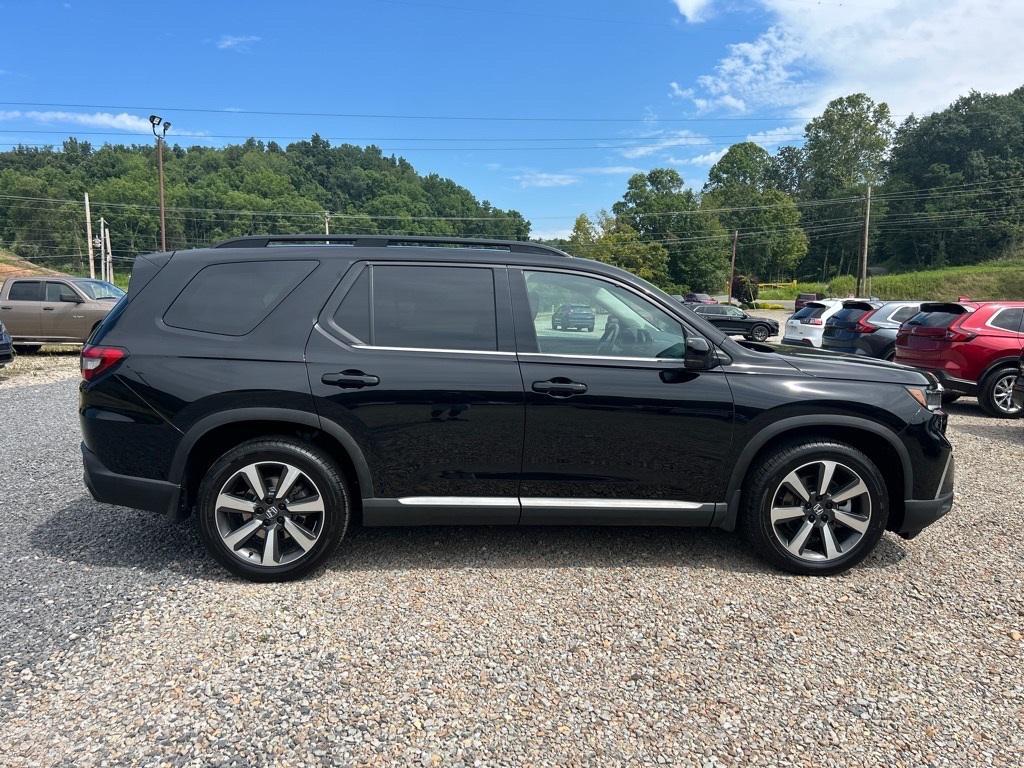 used 2023 Honda Pilot car, priced at $32,990