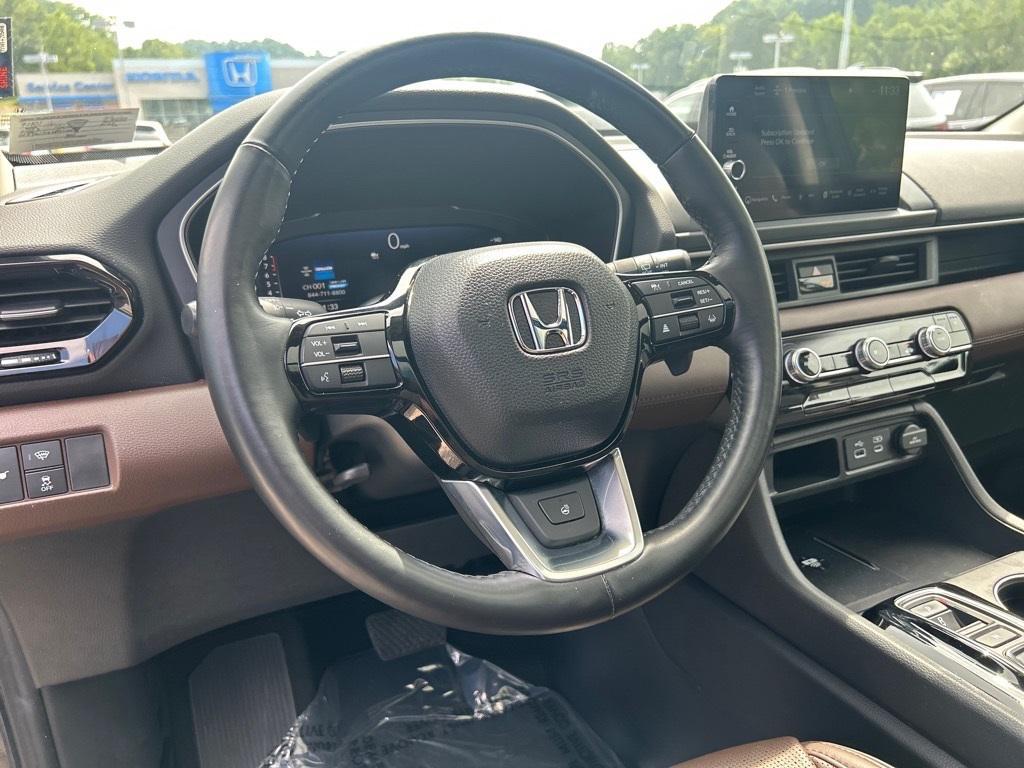 used 2023 Honda Pilot car, priced at $32,990