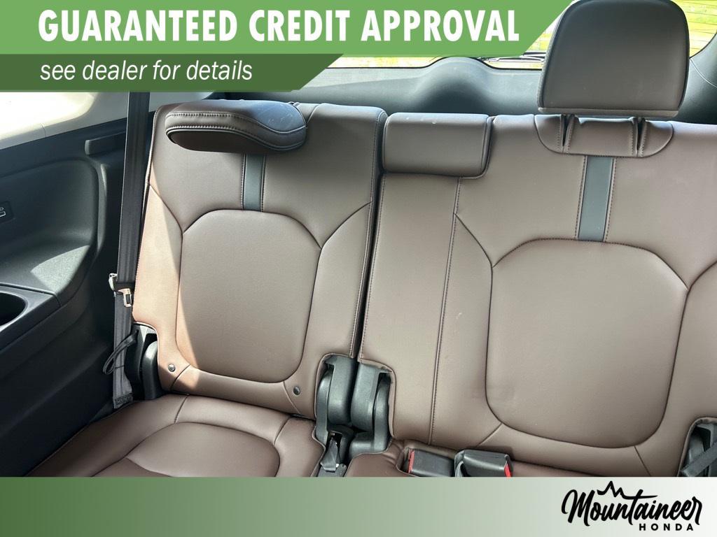 used 2023 Honda Pilot car, priced at $32,990