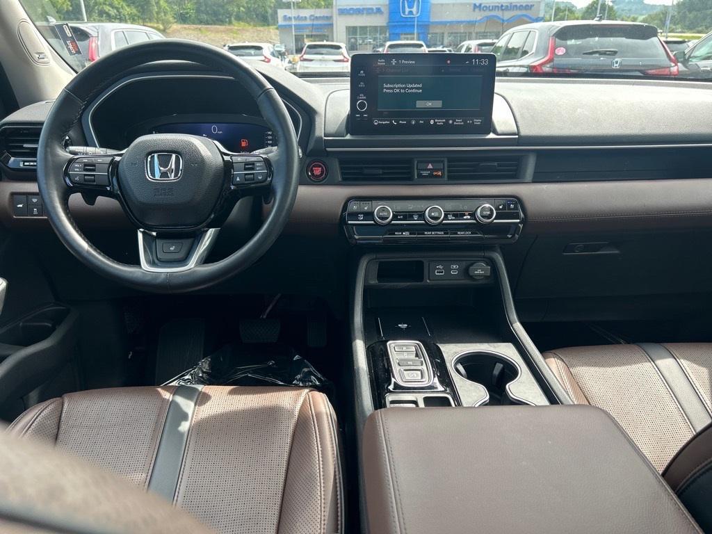 used 2023 Honda Pilot car, priced at $32,990