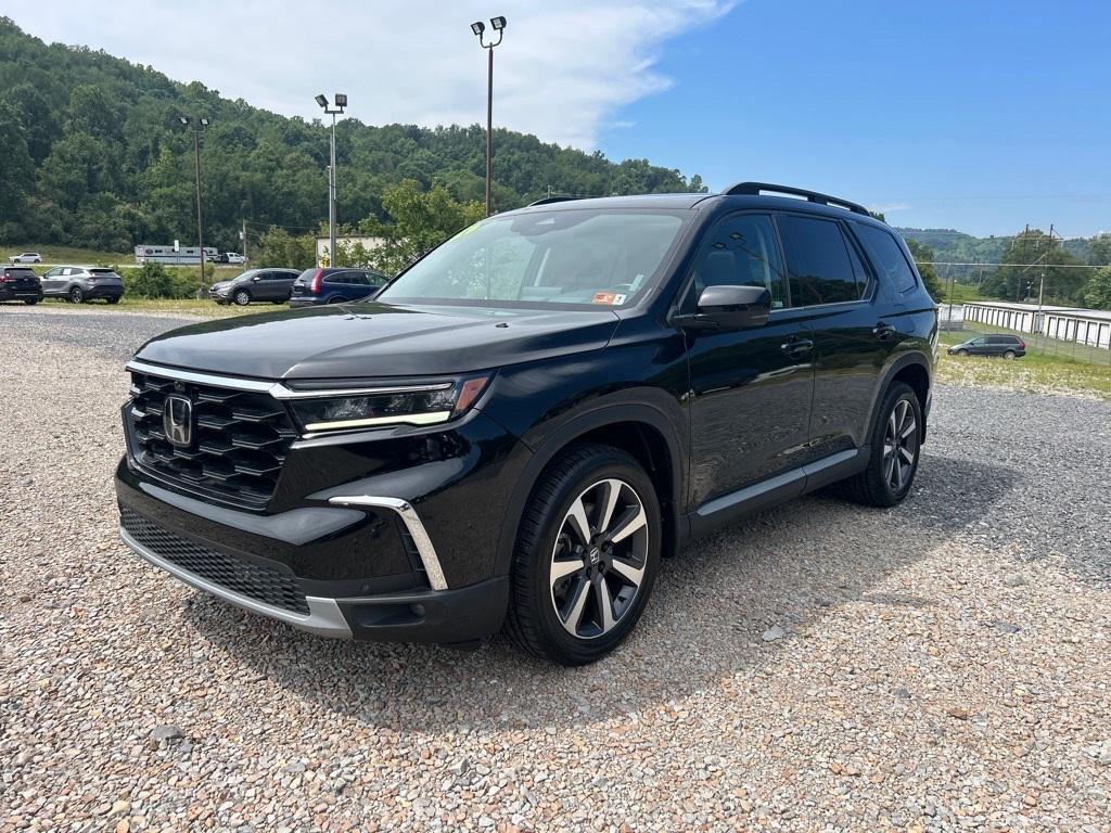used 2023 Honda Pilot car, priced at $32,990