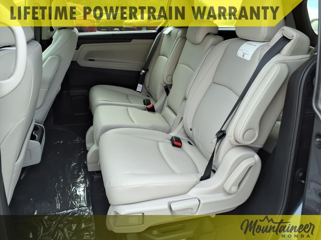 new 2026 Honda Odyssey car, priced at $44,655