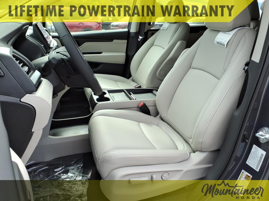 new 2026 Honda Odyssey car, priced at $44,655