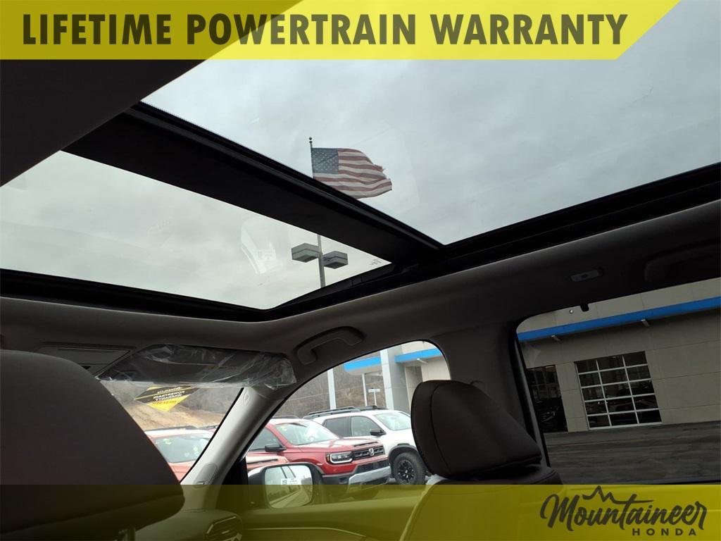 new 2026 Honda Pilot car, priced at $55,445