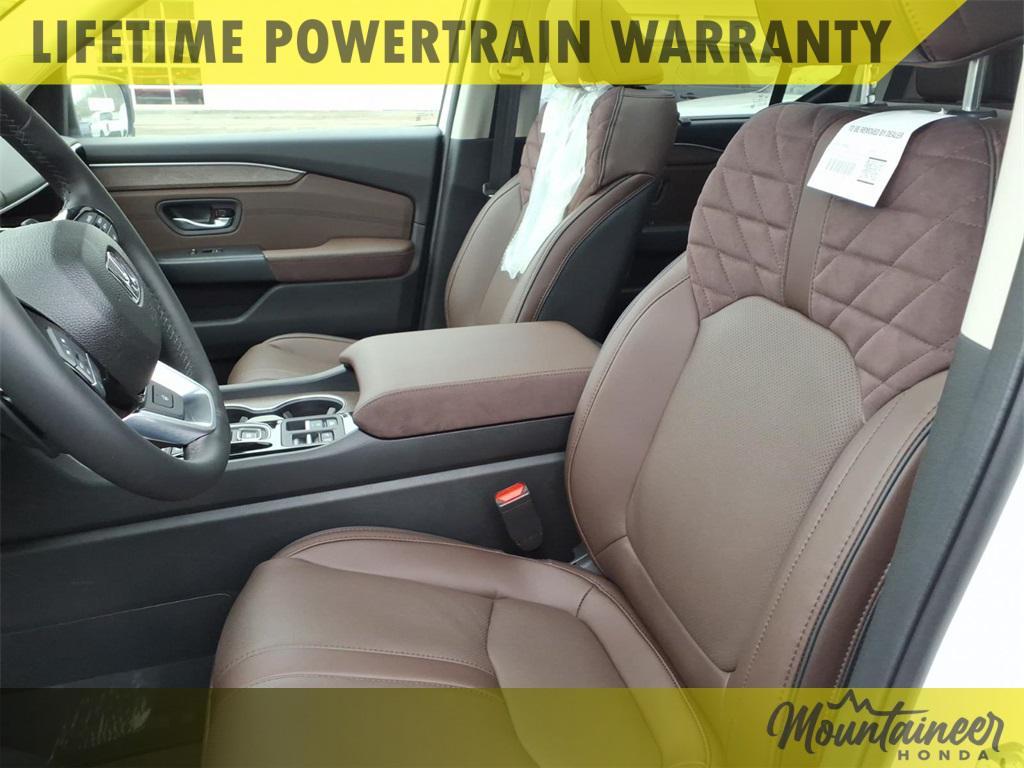 new 2026 Honda Pilot car, priced at $55,445