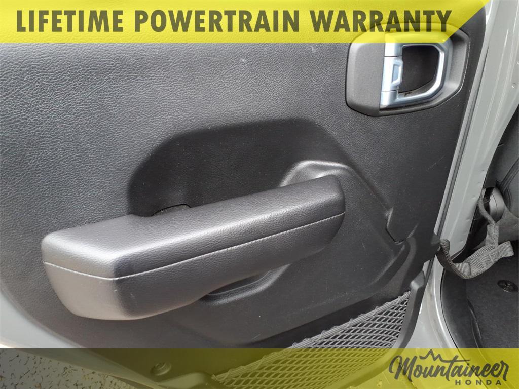 used 2021 Jeep Gladiator car, priced at $26,990