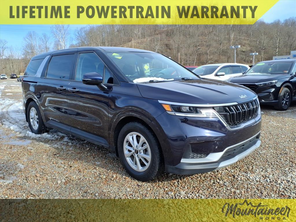 used 2024 Kia Carnival car, priced at $26,900