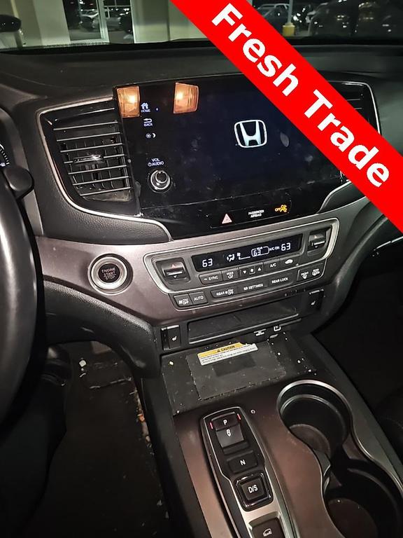 used 2021 Honda Pilot car, priced at $21,900