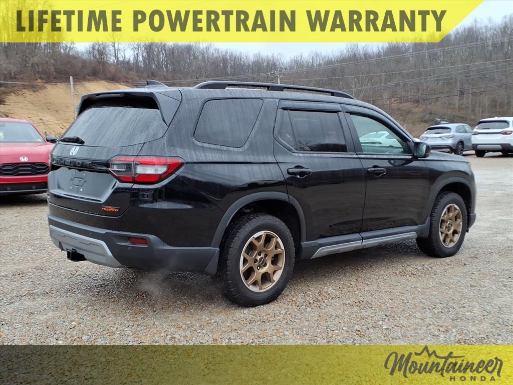 used 2024 Honda Pilot car, priced at $40,900