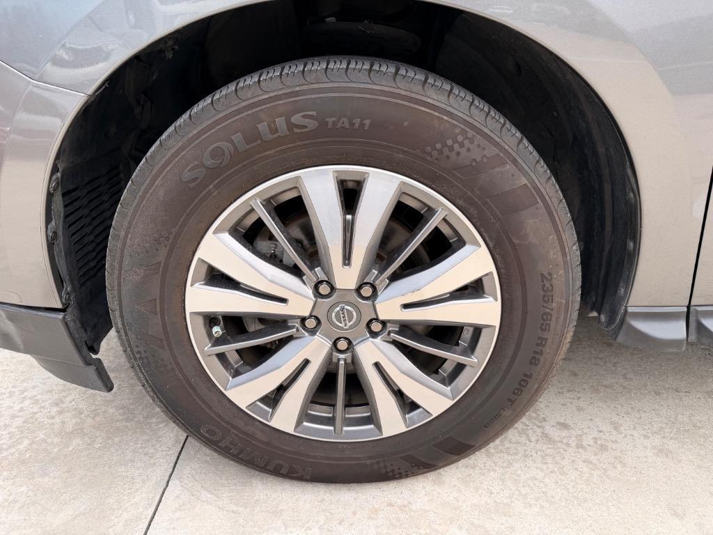 used 2020 Nissan Pathfinder car, priced at $12,750