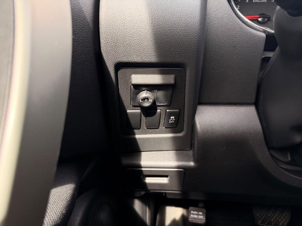 used 2015 Nissan Rogue Select car, priced at $6,950