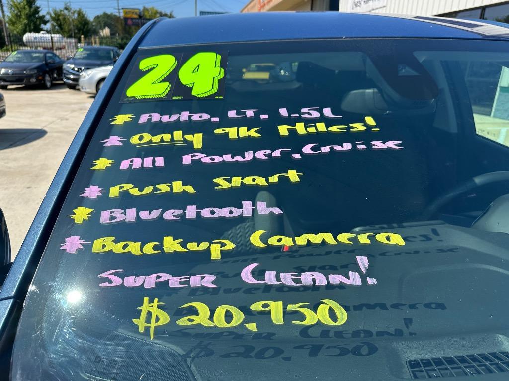 used 2024 Chevrolet Equinox car, priced at $16,950