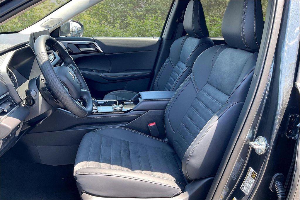 new 2026 Mitsubishi Outlander car, priced at $37,919
