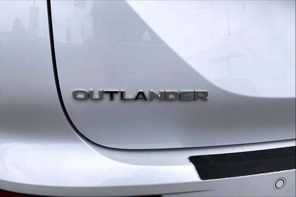 used 2023 Mitsubishi Outlander car, priced at $20,588