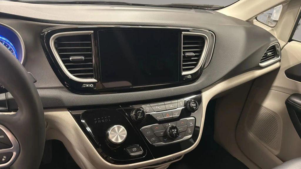 used 2023 Chrysler Pacifica car, priced at $22,692