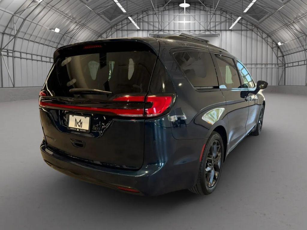 used 2022 Chrysler Pacifica car, priced at $17,491