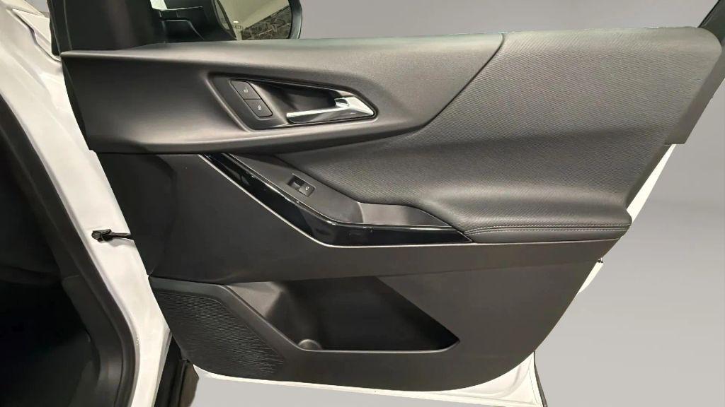 used 2025 Chevrolet Equinox car, priced at $26,491