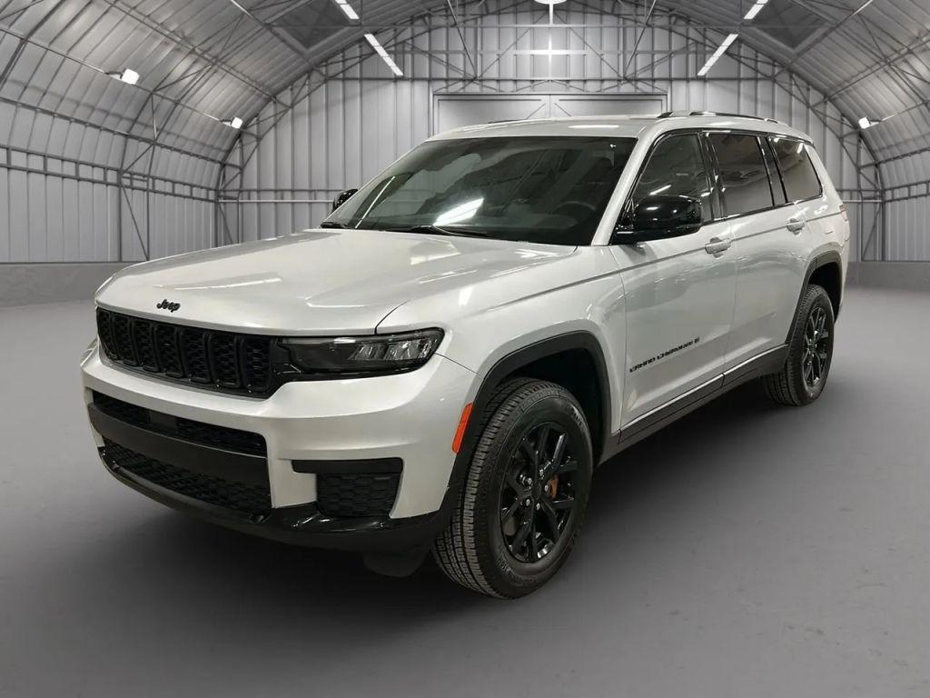 used 2024 Jeep Grand Cherokee L car, priced at $27,491