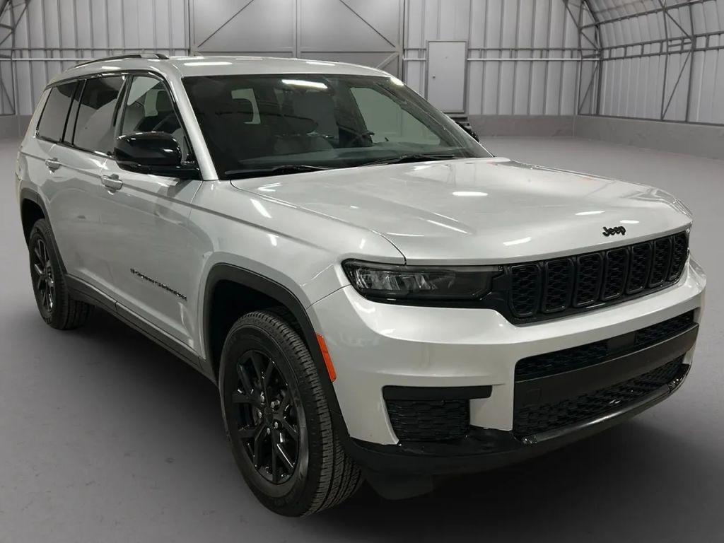 used 2024 Jeep Grand Cherokee L car, priced at $27,491