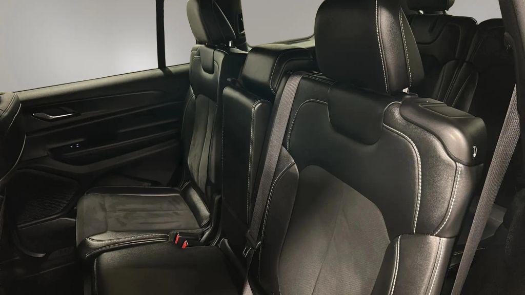 used 2024 Jeep Grand Cherokee L car, priced at $27,491