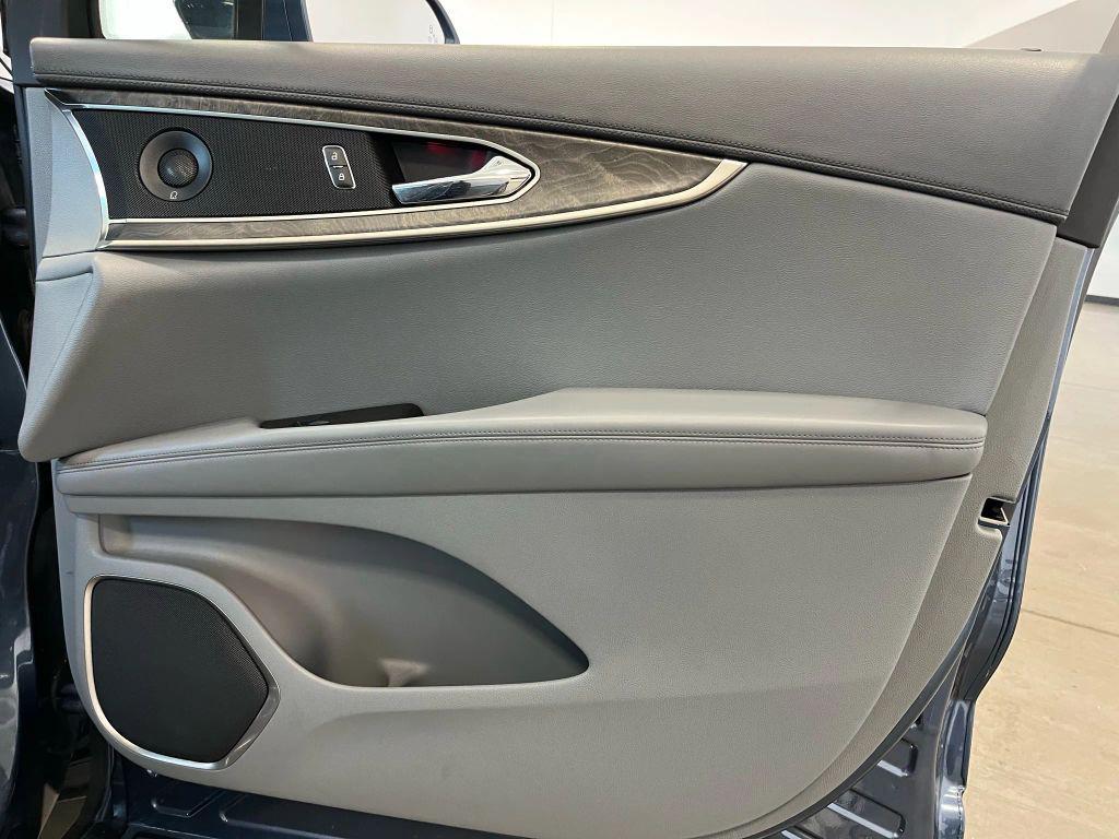 used 2019 Lincoln Nautilus car, priced at $15,472