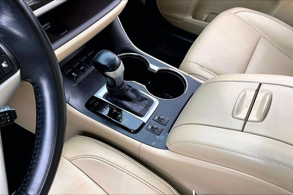 used 2016 Toyota Highlander car, priced at $19,200