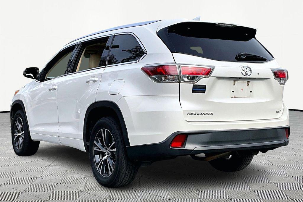 used 2016 Toyota Highlander car, priced at $19,200
