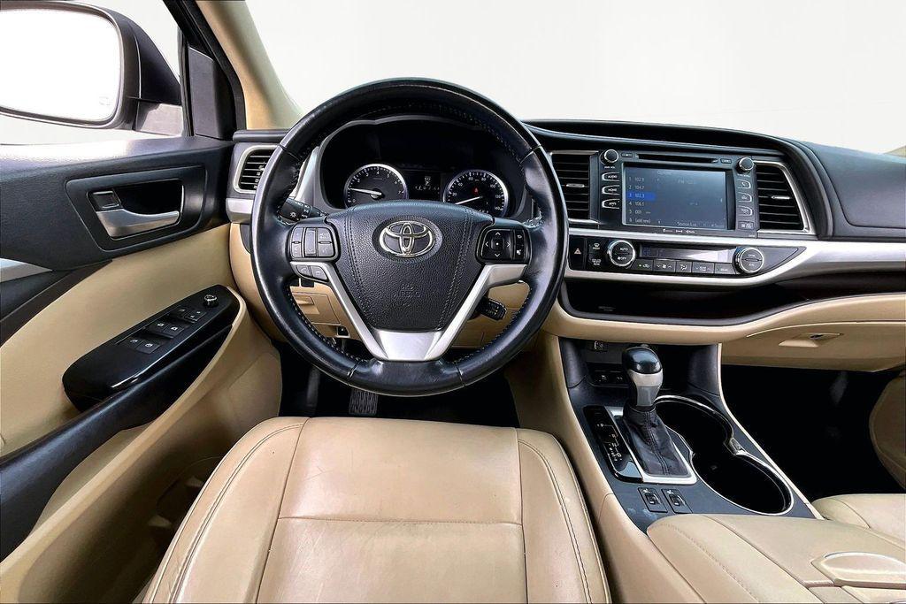 used 2016 Toyota Highlander car, priced at $19,200