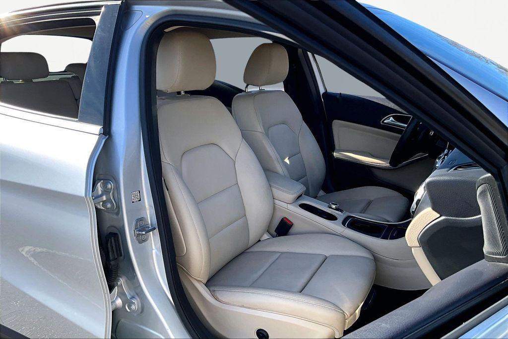 used 2019 Mercedes-Benz GLA 250 car, priced at $19,075