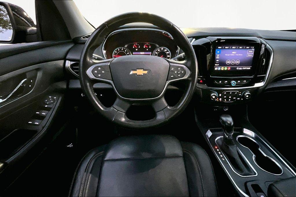 used 2021 Chevrolet Traverse car, priced at $20,348